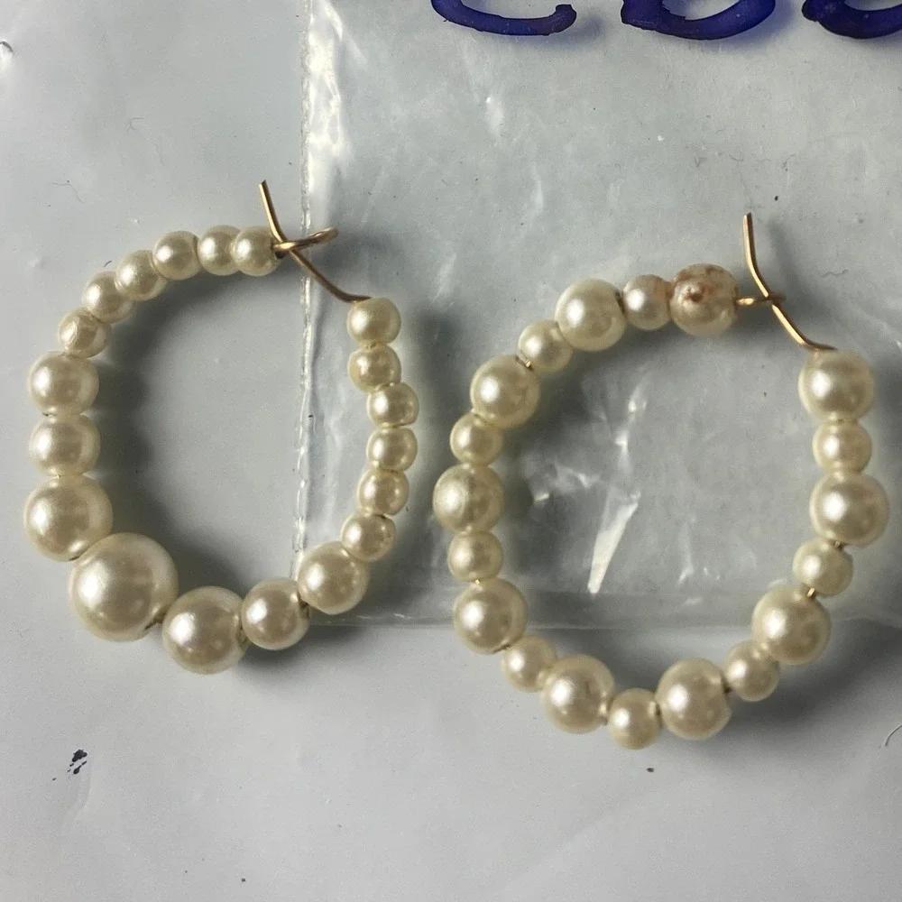 Cream Faux Pearl Beaded Hoop Earrings Gold Tone Latch Back 1 Inch Round Classic